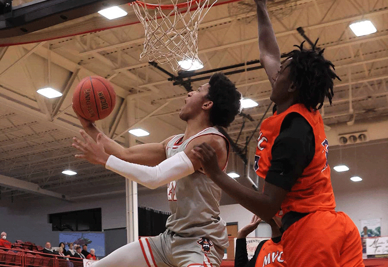 Mixed Results For Pirates Basketball
