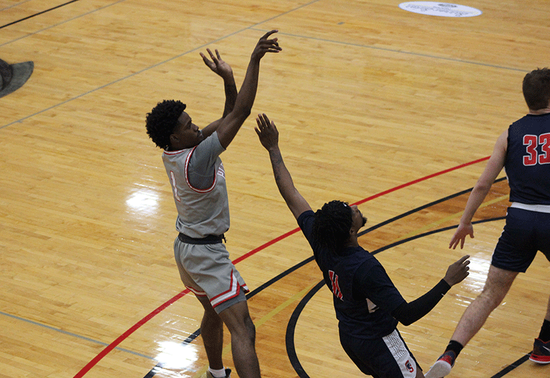 Pirates Halt 3-Game Losing Streak Behind Ervin's 30 Points