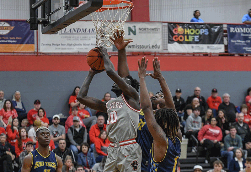 Pirates Fall Short Of 4th Straight National Tournament Berth