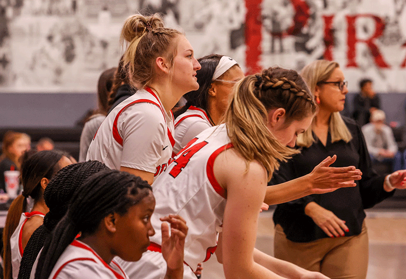 9th Ranked Lady Pirates Fall In Defensive Road Matchup With Highland CC