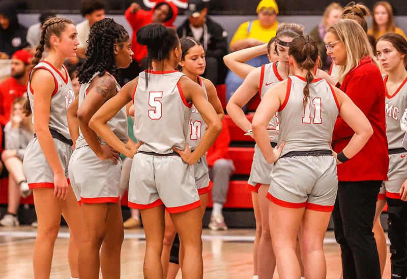 Defense And Rebounding Key Marshalltown Classic Sweep For Lady Pirates