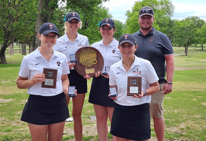 THREE PEAT! Women&rsquo;s Golf Captures 3rd Straight NJCAA Region 16 Title